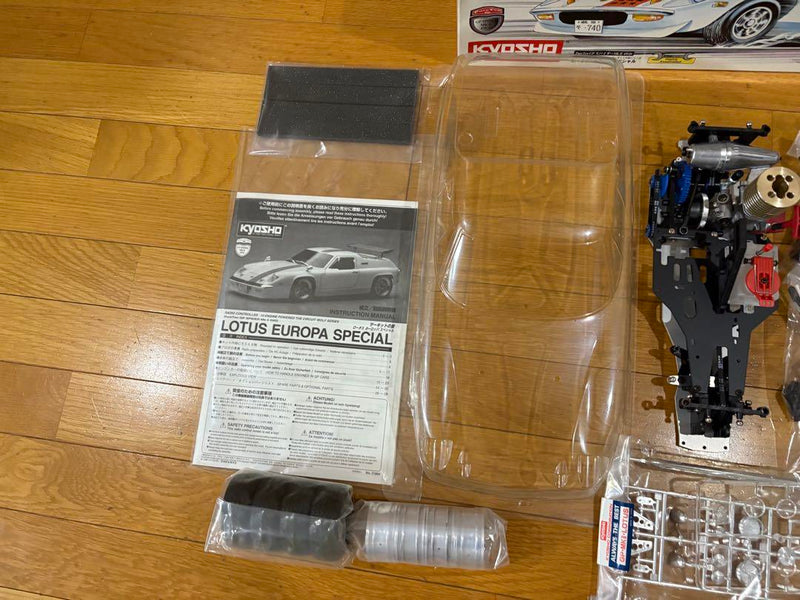 Load image into Gallery viewer, Used Kyosho 1/8 The Circuit Wolf Lotus Europa Special Engine Car Kit Unassembled