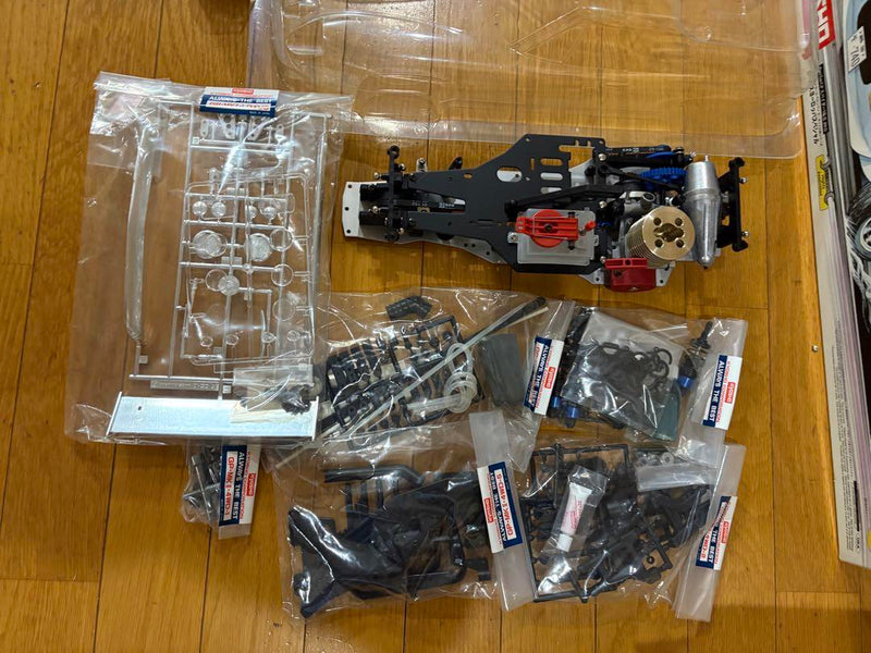 Load image into Gallery viewer, Used Kyosho 1/8 The Circuit Wolf Lotus Europa Special Engine Car Kit Unassembled