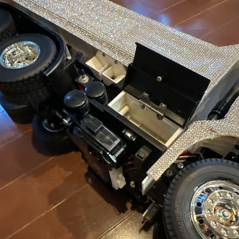 Load image into Gallery viewer, Used Tamiya 1/14 Mercedes Benz Arocs Dump Truck Assembled