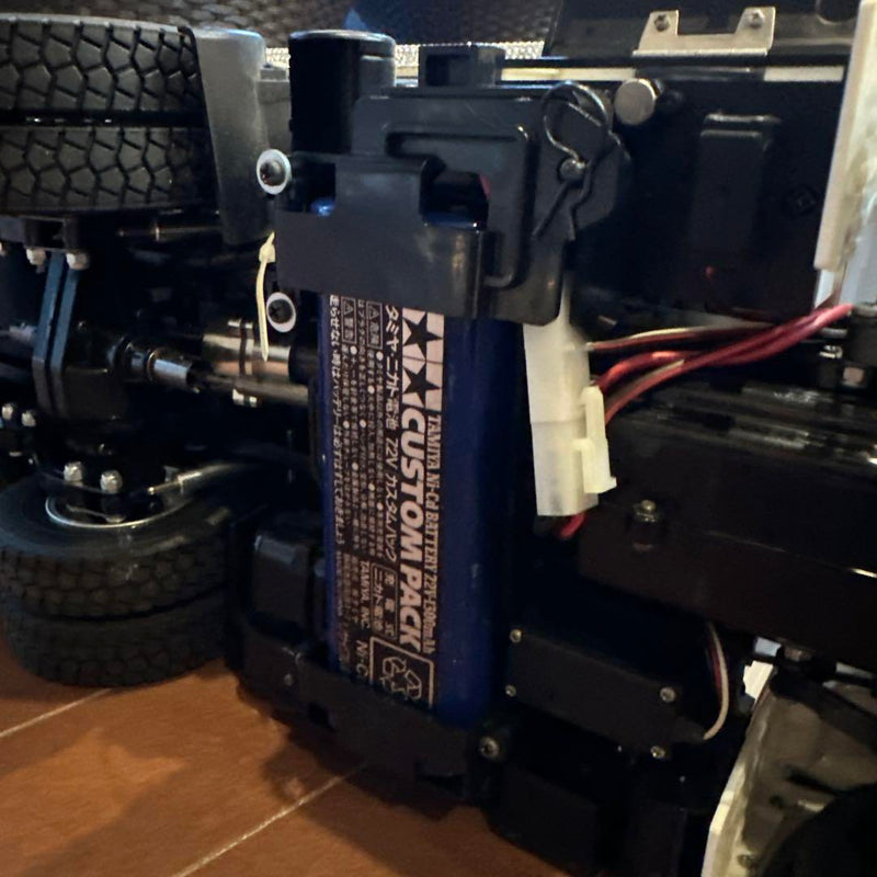 Load image into Gallery viewer, Used Tamiya 1/14 Mercedes Benz Arocs Dump Truck Assembled