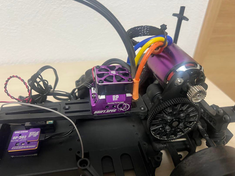 Chargez l'image dans la visionneuse de la galerie, Used Yokomo RD2.0 Drift RC Set with Motor Servo ESC Kenmeri Body
