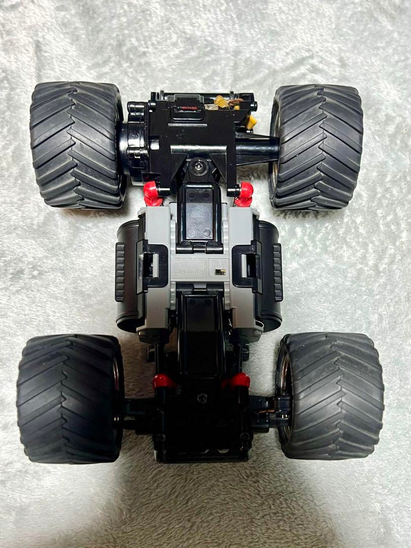 Load image into Gallery viewer, Used Kyosho Mini-Z Monster Set with Mad Killer & Mad Force Bodies & KT18 Radio