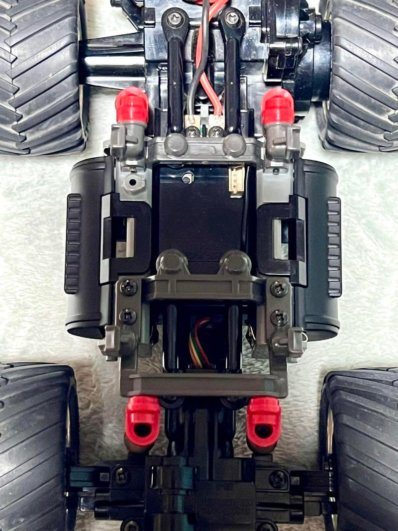 Load image into Gallery viewer, Used Kyosho Mini-Z Monster Set with Mad Killer & Mad Force Bodies & KT18 Radio