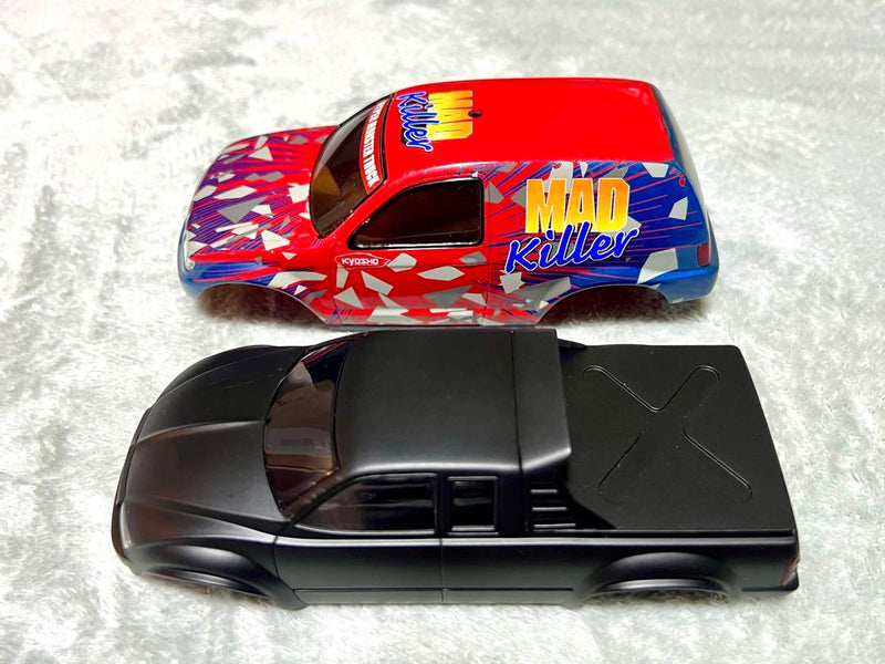 Load image into Gallery viewer, Used Kyosho Mini-Z Monster Set with Mad Killer & Mad Force Bodies & KT18 Radio