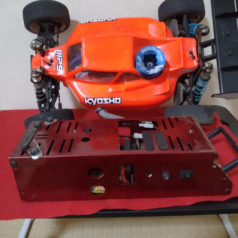 Laden Sie das Bild in Galerie -Viewer, Kyosho Inferno MP9 TKI4 10th Anniversary Assembled with Engine & Servos Used - Used