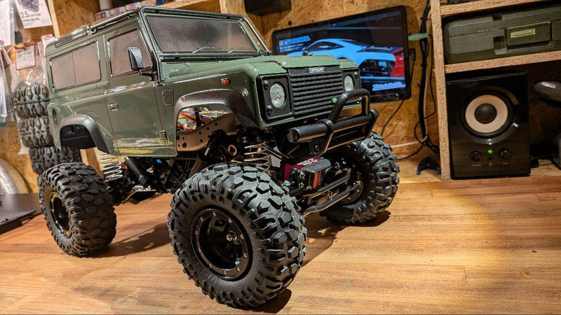 Load image into Gallery viewer, Used Tamiya CR01 Defender 90 Custom 4WS Spec Unused Assembled Car