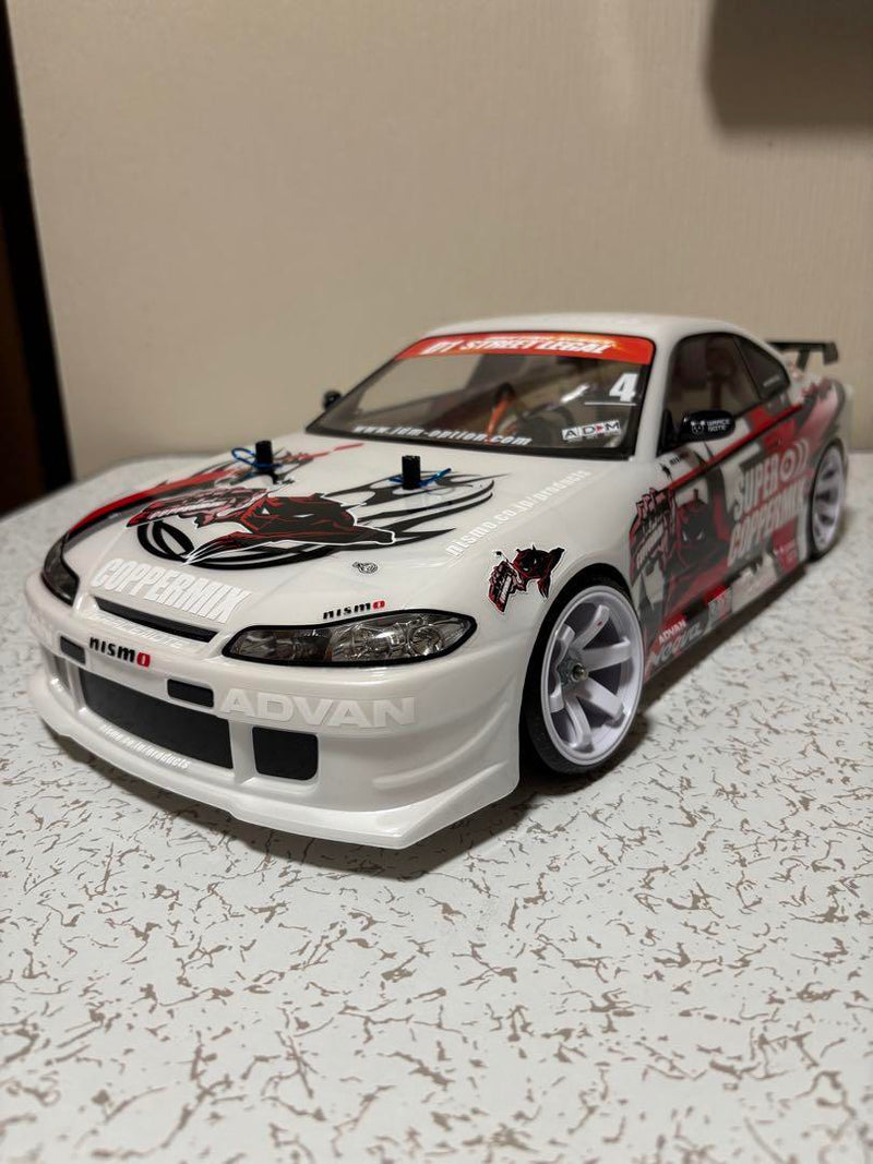Chargez l'image dans la visionneuse de la galerie, Used Tamiya TT-02 Assembled Chassis with Sanwa MT-R Radio and Extra Body