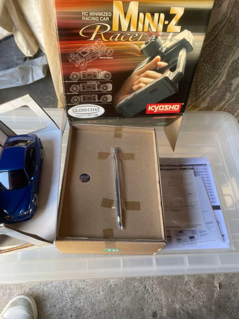 Load image into Gallery viewer, Used Kyosho Mini-Z Racer Alfa Romeo 156 GTA Metallic Blue Unused