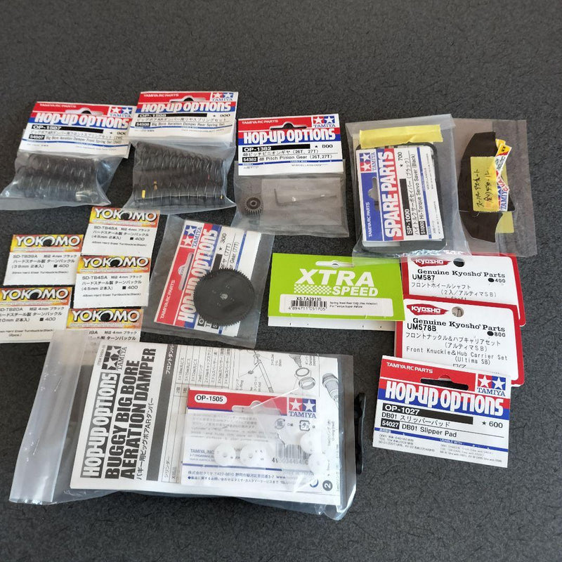 Chargez l'image dans la visionneuse de la galerie, Used Tamiya Super Astute Full Custom Unused with Electronics and Carbon Chassis