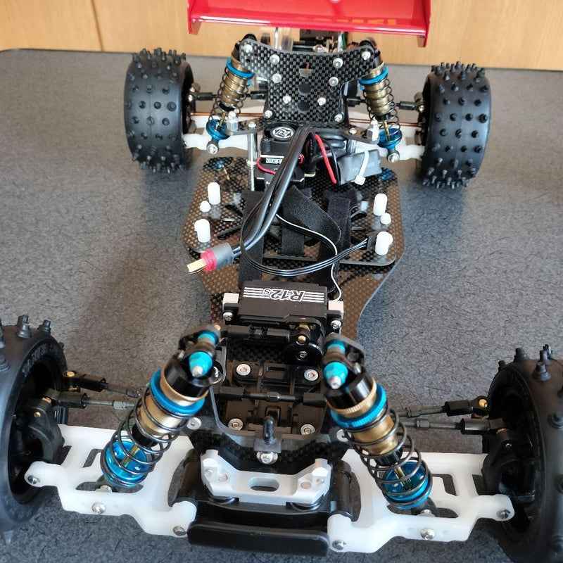 Chargez l'image dans la visionneuse de la galerie, Used Tamiya Super Astute Full Custom Unused with Electronics and Carbon Chassis