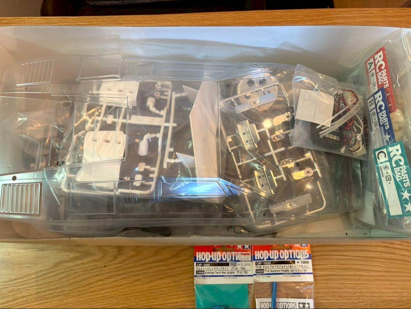Load image into Gallery viewer, Used Tamiya 1/10 Lamborghini Countach LP500S Unassembled Kit with LED