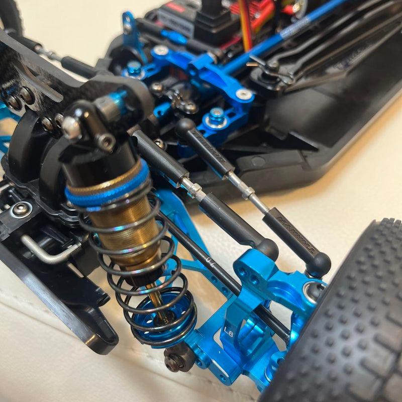 Laden Sie das Bild in Galerie -Viewer, Tamiya TT02BR with Option Parts & Kyosho Syncro 2.4GHz Radio Set No Battery - Used
