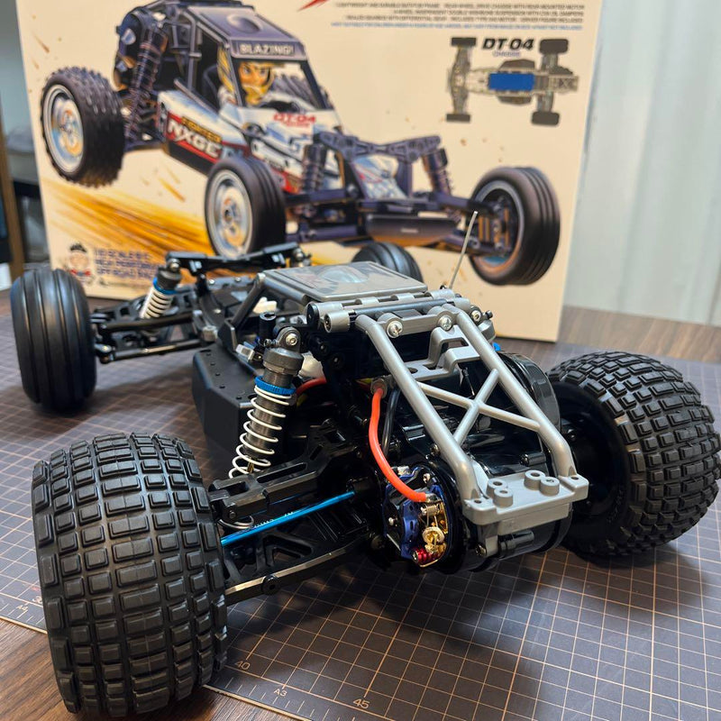 Laden Sie das Bild in Galerie -Viewer, Tamiya Fighter Nexgen DT-04 with Option Parts & Kyosho 2.4GHz Radio Set Unused - Used