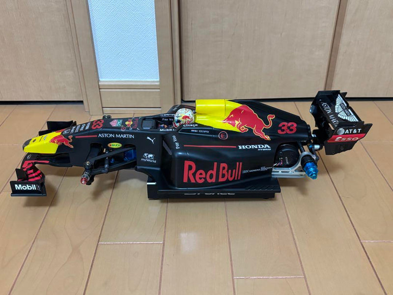 Chargez l'image dans la visionneuse de la galerie, Used Tamiya TRF102 Partially Assembled with Futaba Electronics and Red Bull Body