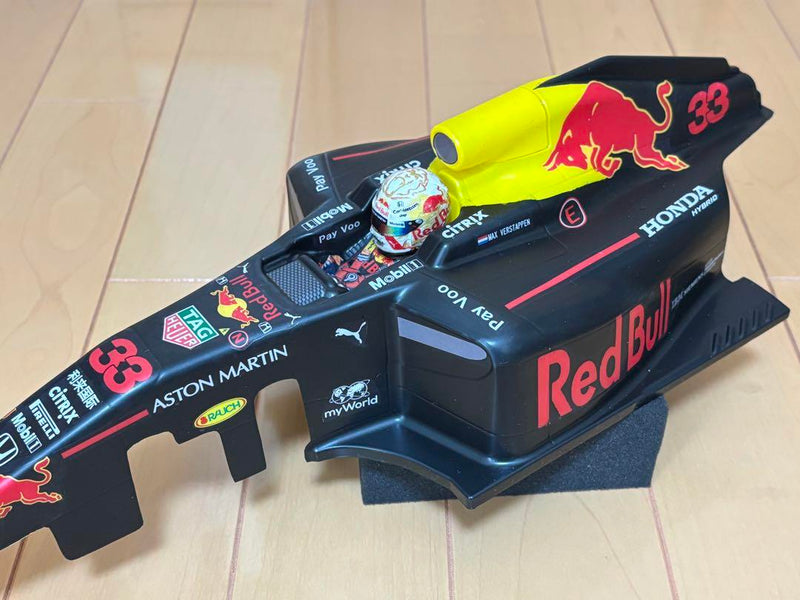 Chargez l'image dans la visionneuse de la galerie, Used Tamiya TRF102 Partially Assembled with Futaba Electronics and Red Bull Body