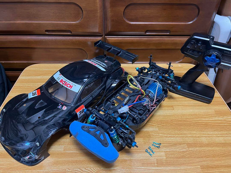 Chargez l'image dans la visionneuse de la galerie, Used Tamiya TT-01E RC Full Set with Many Option Parts and 3 Bodies
