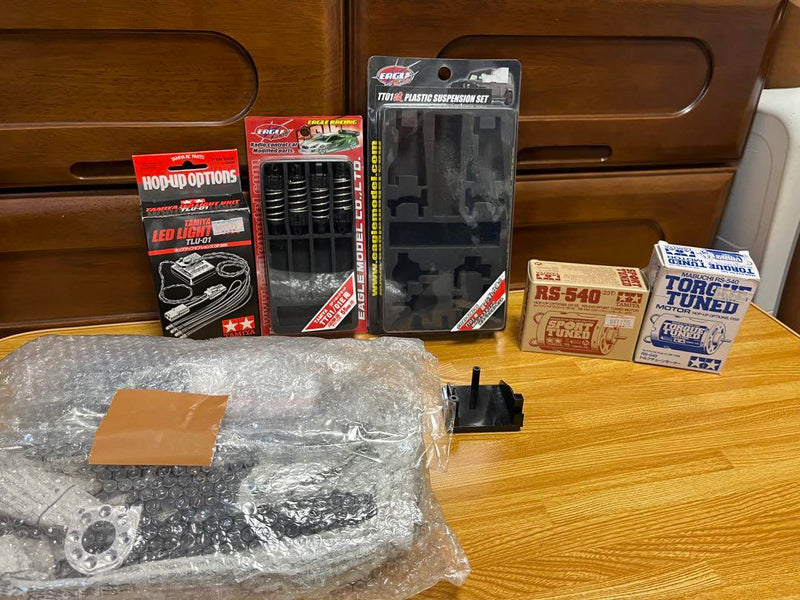 Chargez l'image dans la visionneuse de la galerie, Used Tamiya TT-01E RC Full Set with Many Option Parts and 3 Bodies