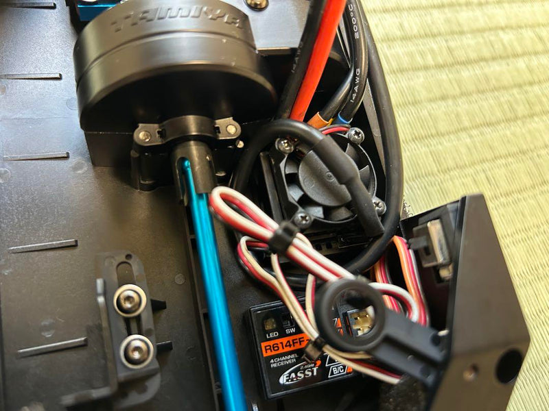 Chargez l'image dans la visionneuse de la galerie, Used Tamiya XV-02 PRO Assembled with Electronics Lightly Used