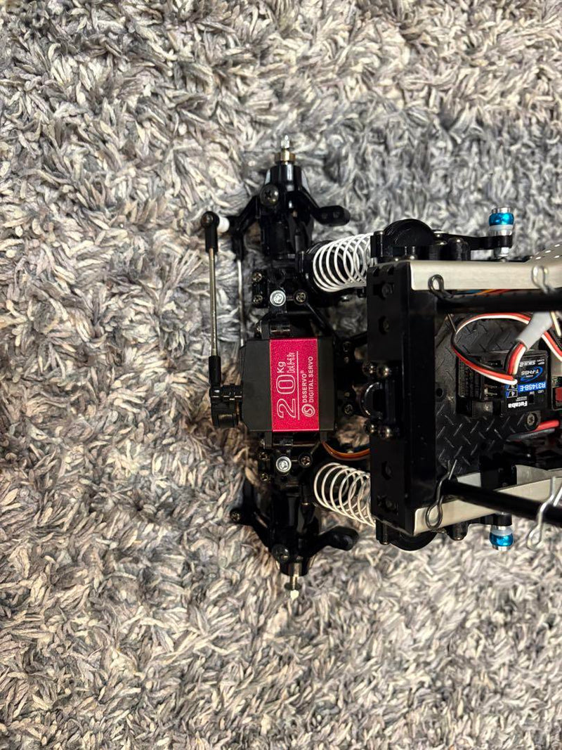 Load image into Gallery viewer, Used Tamiya 1/10 Unimog 406 Assembled RC Car with Futaba 3PV Radio