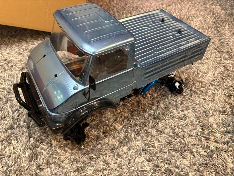 Load image into Gallery viewer, Used Tamiya 1/10 Unimog 406 Assembled RC Car with Futaba 3PV Radio