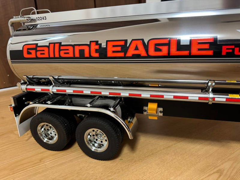 Load image into Gallery viewer, Used Tamiya 1/14 Mercedes-Benz Actros 1851 with Tank Trailer Full Set