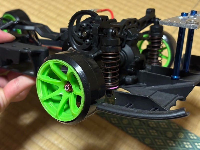 Chargez l'image dans la visionneuse de la galerie, Used YOKOMO YD-2 with Daigo Saito Mark II Body RC Car with Gyro Indoor Used