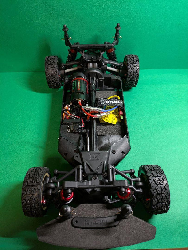 Laden Sie das Bild in Galerie -Viewer, Kyosho FAZER MK2 FZ02-R Subaru Impreza WRC 2002 ReadySet Unused Displayed Only - Used