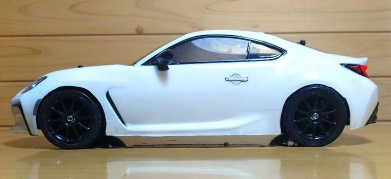 Chargez l'image dans la visionneuse de la galerie, Used Tamiya Toyota GR86 White Assembled Full Set with Sanwa MX-6 Transmitter Unused