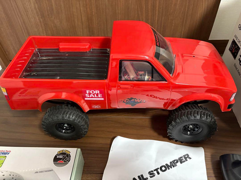 Chargez l'image dans la visionneuse de la galerie, Used TRAIL STOMPER 1/10 4WD Off-Road RC Truck Used Indoor Only