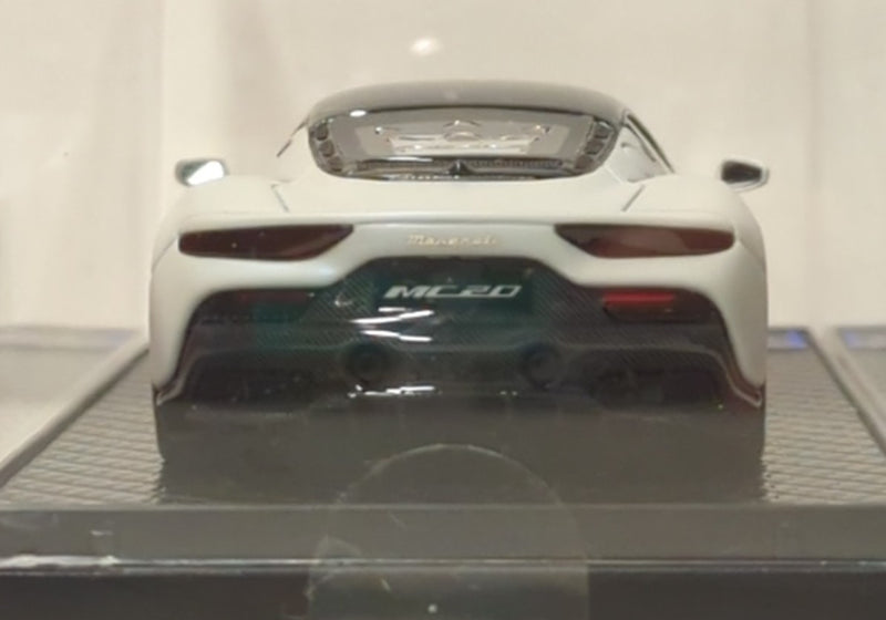 Carica immagine in Galleria Viewer, BBR MODELS 1/43 Maserati MC20 2020 Bianco Audace BBRC251A - Used
