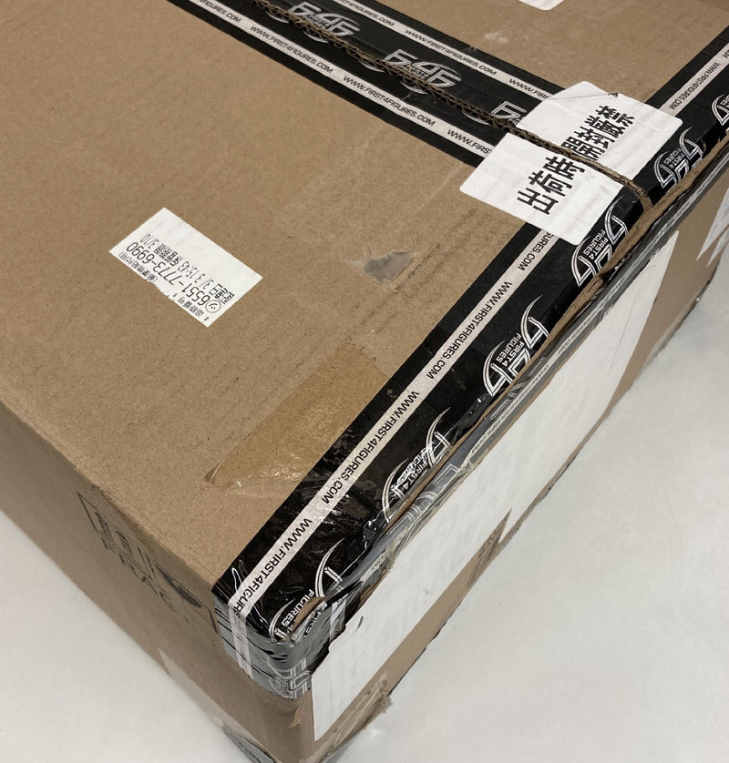 Laden Sie das Bild in Galerie -Viewer, First 4 Figures Darksiders Chaoseater Sword Bookends - Used
