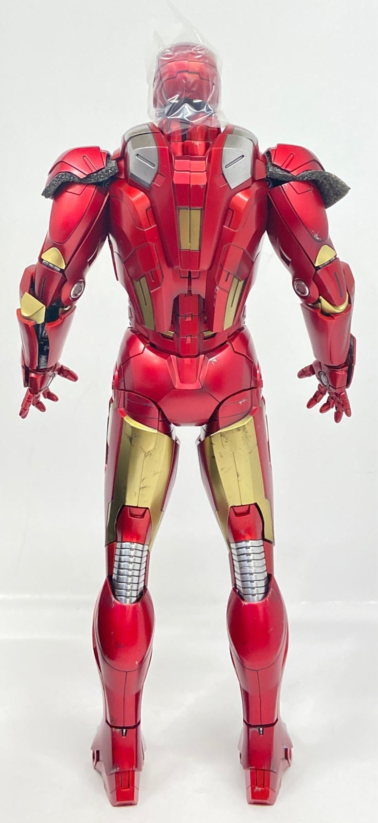 Laden Sie das Bild in Galerie -Viewer, Hot Toys Diorama Diecast Iron Man Mark VII Open Armor Version DS004D51 - Used
