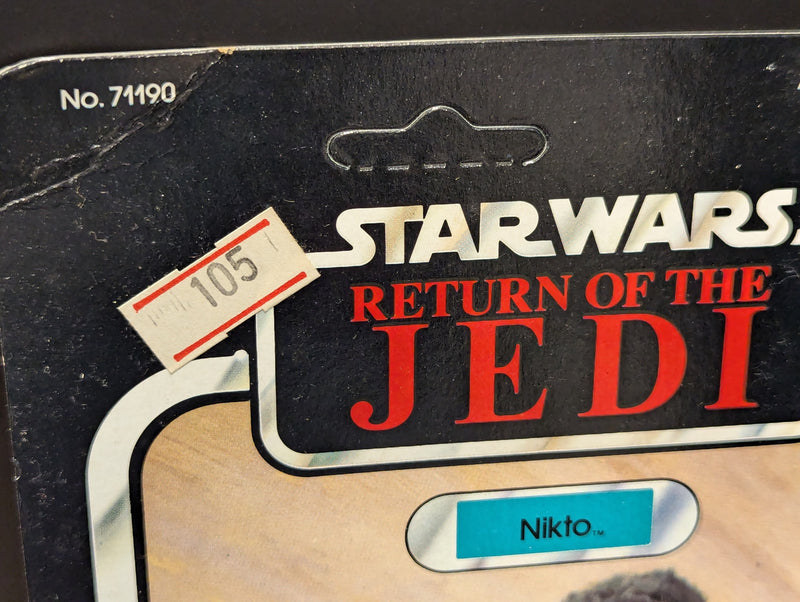 Laden Sie das Bild in Galerie -Viewer, Vintage Kenner Star Wars Nikto 3.5-Inch Action Figure (4-LOM Card) - Used
