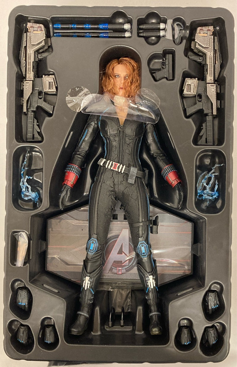 Carica immagine in Galleria Viewer, Hot Toys Movie Masterpiece Black Widow MMS288 - Used
