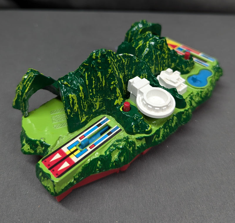 Laden Sie das Bild in Galerie -Viewer, Popy Popynica Thunderbirds Tracy Island Base - Used
