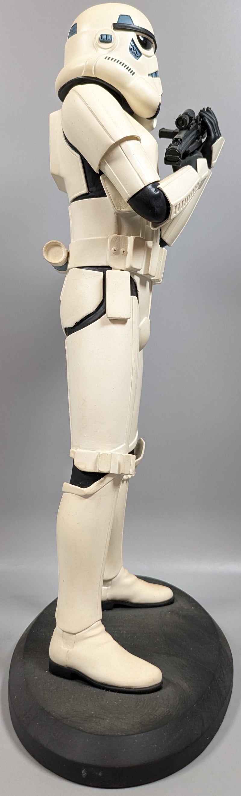 Cargue la imagen en el visor de la galería, Attakus Art Collector Statue Stormtrooper - Used
