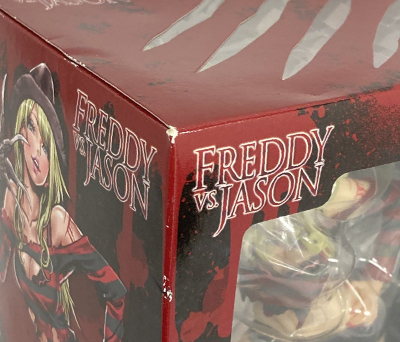 Cargue la imagen en el visor de la galería, Kotobukiya Horror Bishoujo Statue Freddy Krueger 1/7 Scale (No Bonus Parts) - Used
