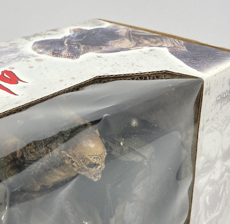 Carica immagine in Galleria Viewer, McFarlane Toys Movie Maniacs Dracula Deluxe Action Figure 2-Pack - Used

