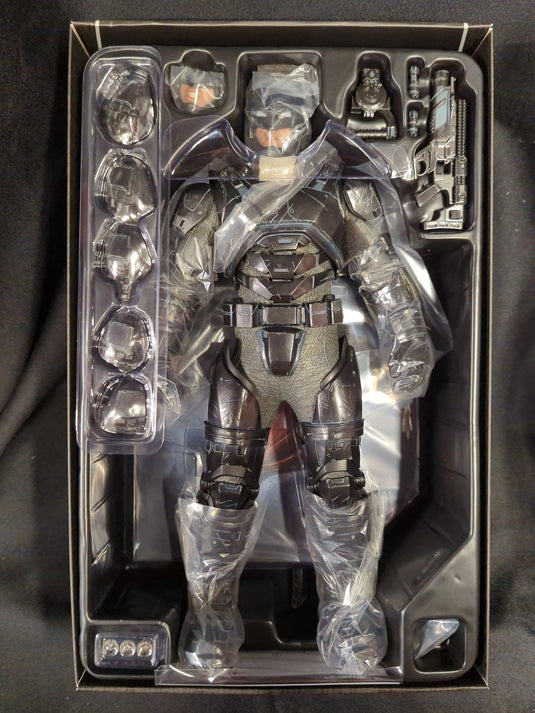 Hot Toys Movie Masterpiece Armored Batman (Black Chrome Version) MMS356 - Used