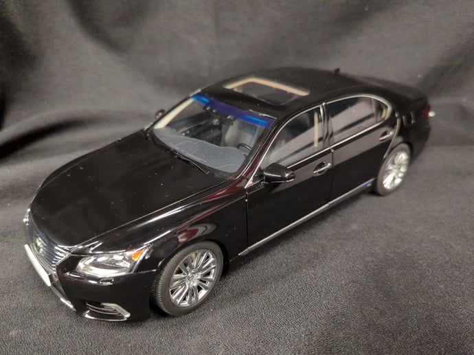 AUTOart Signature 1/18 Lexus LS600hL Black 78842 - Used