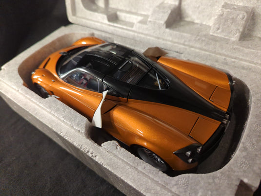 AUTOart Signature 1/18 Pagani Huayra Bronze 78269 - Used