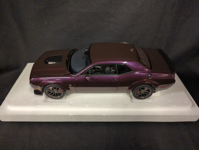 AUTOart 1/18 Dodge Challenger R/T Scat Pack Widebody 2022 Purple Composite - Used