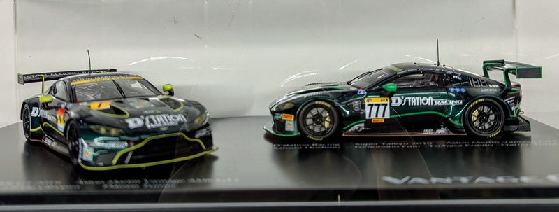 Laden Sie das Bild in Galerie -Viewer, Spark Model 1/43 D&#39;station Racing Aston Martin Vantage AMR GT3 Super GT Taikyu Set - Used

