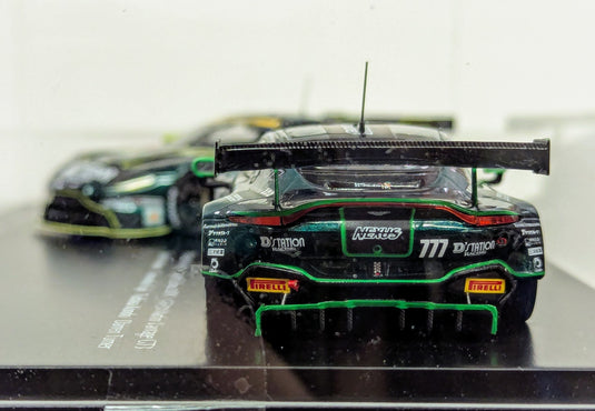Spark Model 1/43 D'station Racing Aston Martin Vantage AMR GT3 Super GT Taikyu Set - Used