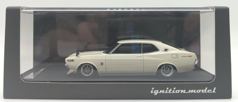 Carica immagine in Galleria Viewer, ignition model 1/43 Hayashi Wheel Nissan Laurel 2000SGX (C130) White - Used
