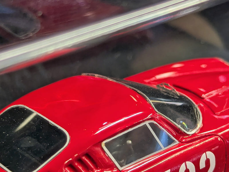 Carica immagine in Galleria Viewer, Tron Models 1/43 Bee Bop F.275GTB ch 6021 GT No.422 Maglione 1965 - Used
