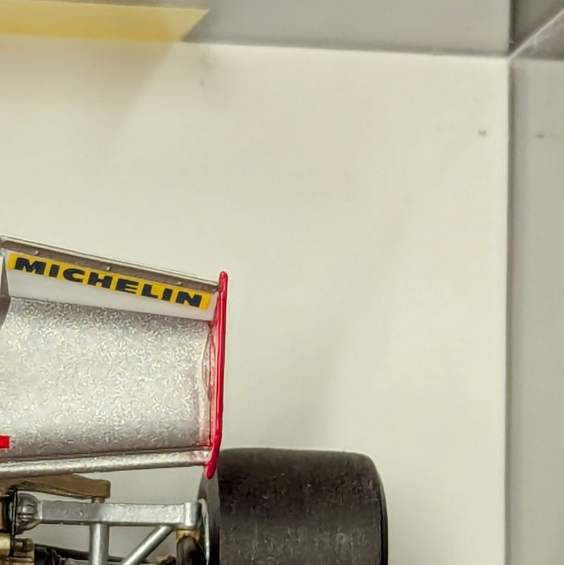 Carica immagine in Galleria Viewer, Tameo Kits 1/43 Ferrari 126 CK GP USA West 1981 Gilles Villeneuve TMB045 - Used
