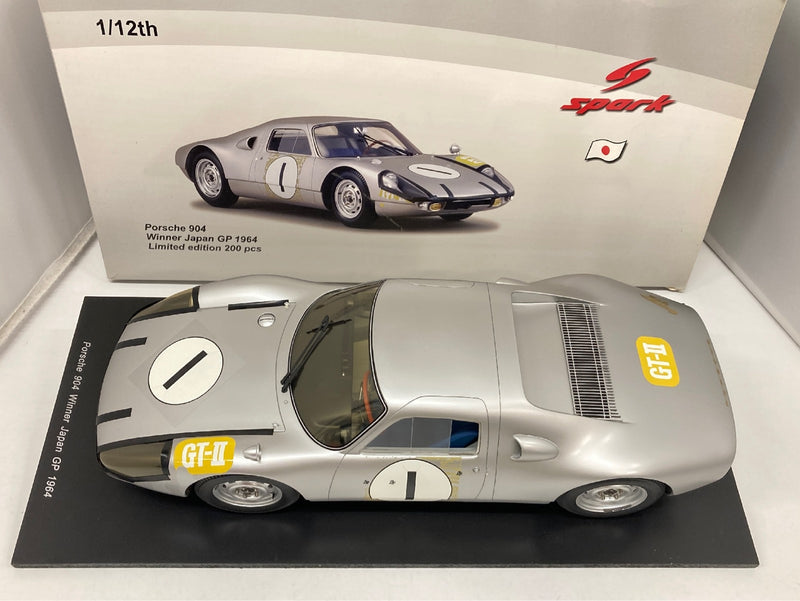 Laden Sie das Bild in Galerie -Viewer, Spark Model 1/12 Porsche 904 #1 Winner Japan GP 1964 12SJ001 - Used
