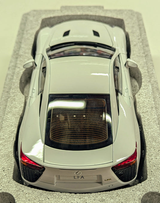 AUTOart Signature 1/18 Lexus LFA Whitest White 78831 - Used