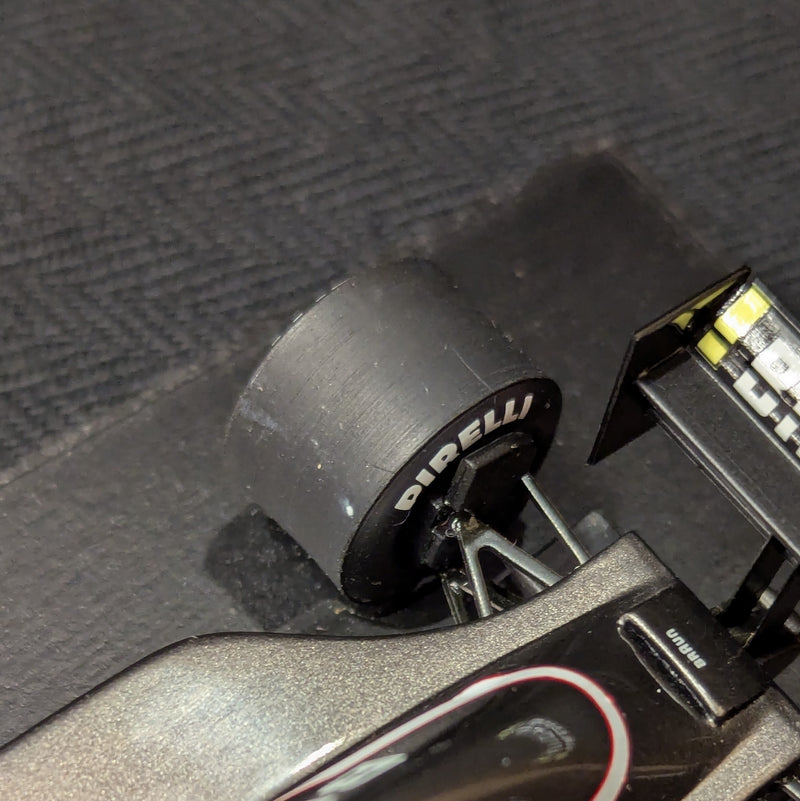 Laden Sie das Bild in Galerie -Viewer, Spark Model 1/43 Braun Tyrrell Honda 020 Japanese GP 1991 Epson #3 RG002 - Used
